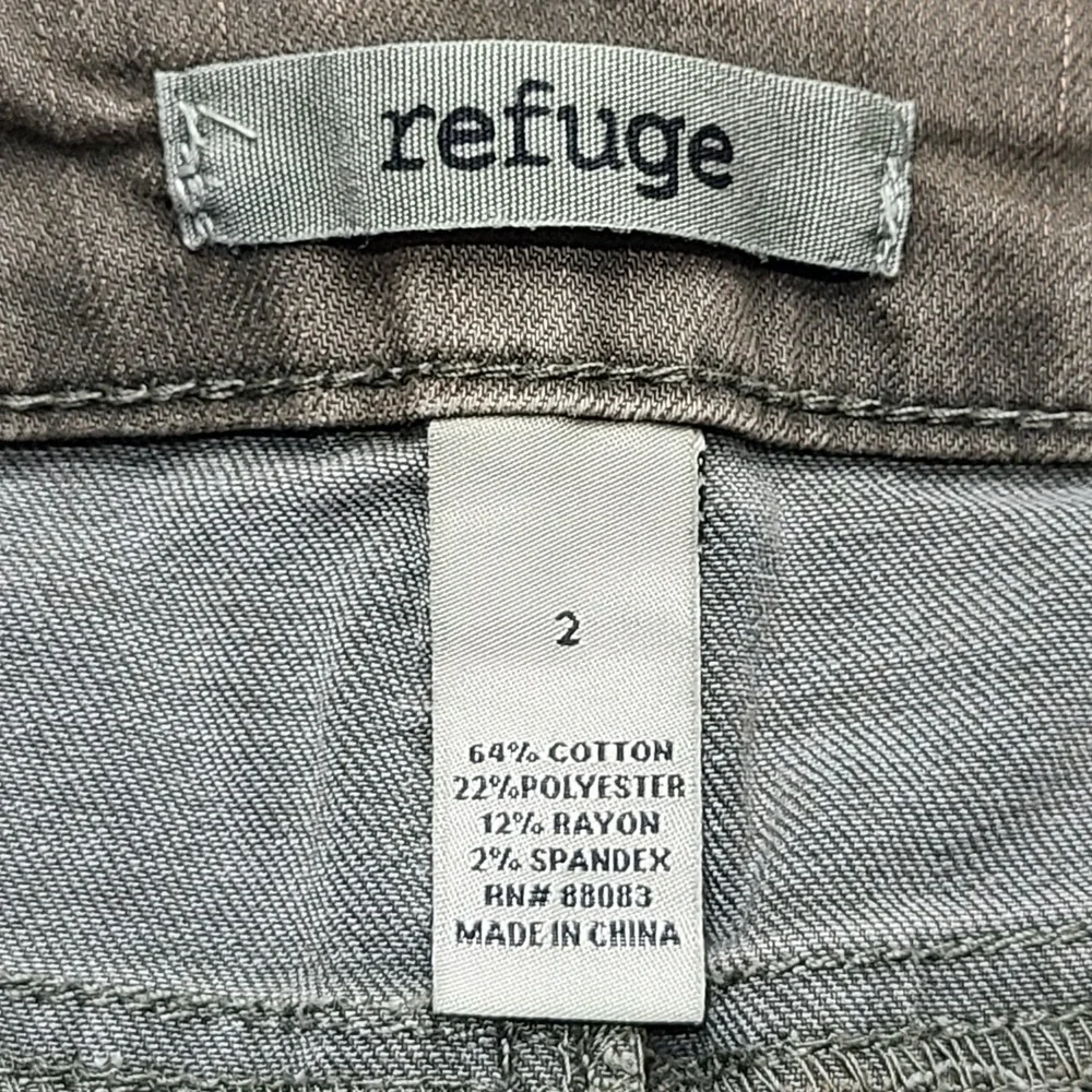 Refuge Denim Shorts Women‎ 2 Olive Green Excellent Frayed Raw Hem Low Rise